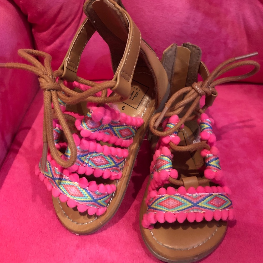 Gap sandals